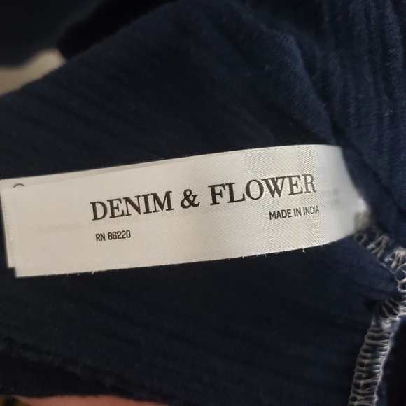 3/$25 Color Block Shirt Denim & Flower - Picture 7 of 8